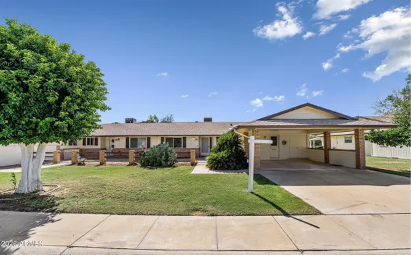 Property Slideshow image 3 of 32 | 10927 w peoria ave, Sun City, AZ, 85351