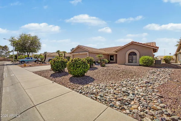 Property Slideshow image 3 of 50 | 9286 w behrend dr, Peoria, AZ, 85382