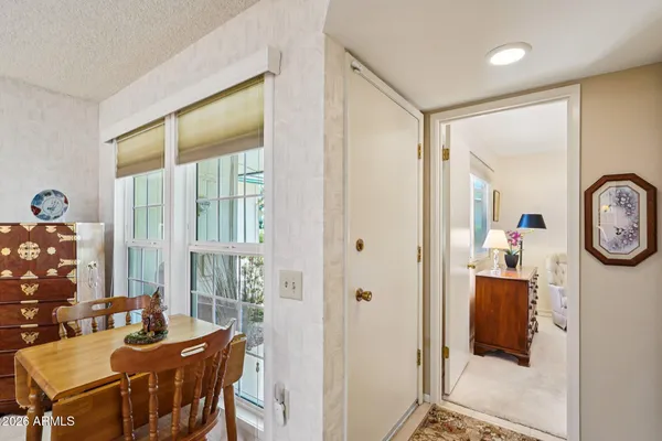 Property Slideshow image 2 of 44 | 10526 w highwood ln, Sun City, AZ, 85373