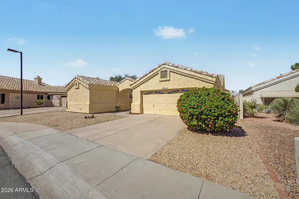 Property Slideshow image 2 of 37 | 17607 n pima trl, Surprise, AZ, 85374