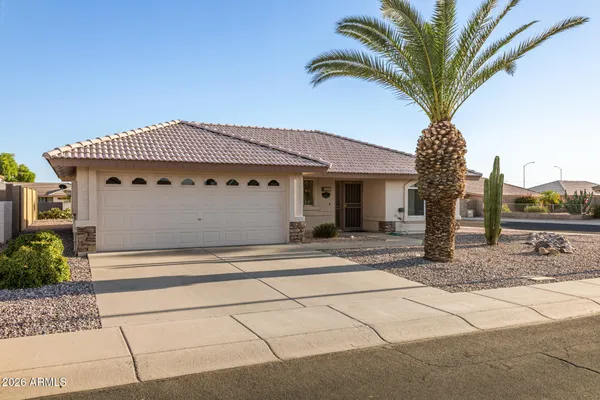 Property Slideshow image 3 of 44 | 10951 e keats ave, Mesa, AZ, 85209