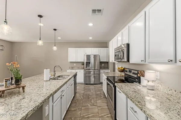 Property Slideshow image 3 of 27 | 10061 e thatcher ave, Mesa, AZ, 85212