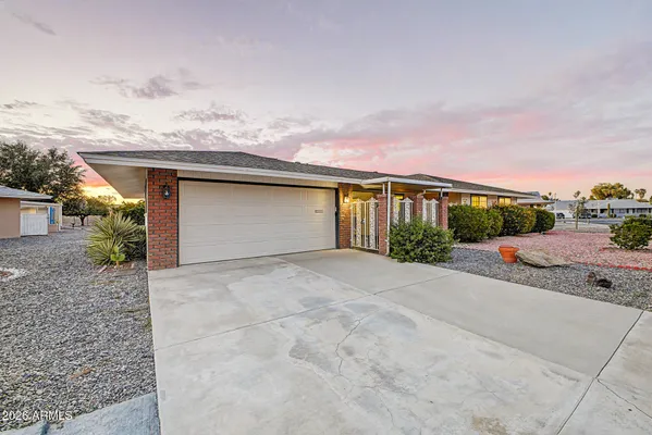 Property Slideshow image 3 of 64 | 10338 w caron dr, Sun City, AZ, 85351