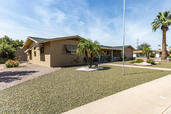 Property Slideshow image 3 of 41 | 318 n 61st way, Mesa, AZ, 85205