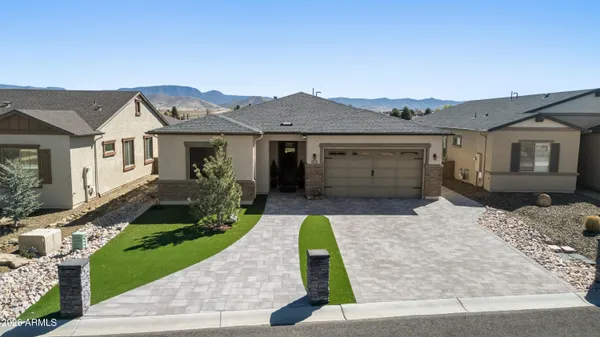 Property Slideshow image 2 of 57 | 7997 e bella vista ln, Prescott Valley, AZ, 86315