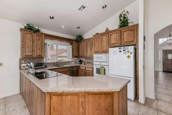 Property Slideshow image 3 of 39 | 24622 s stoney path dr, Sun Lakes, AZ, 85248