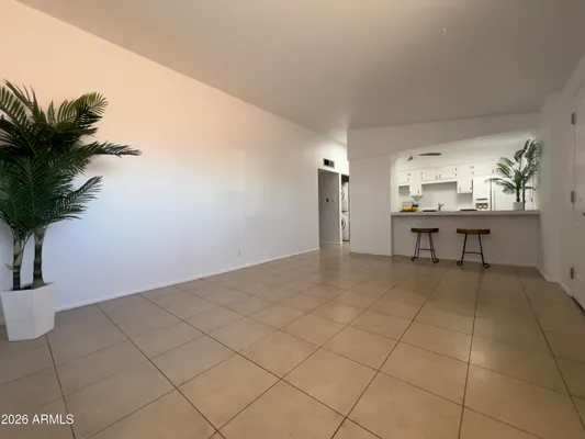 Property Slideshow image 3 of 15 | 10376 w oakmont dr, Sun City, AZ, 85351