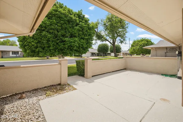Property Slideshow image 3 of 34 | 9518 w oak ridge dr, Sun City, AZ, 85351
