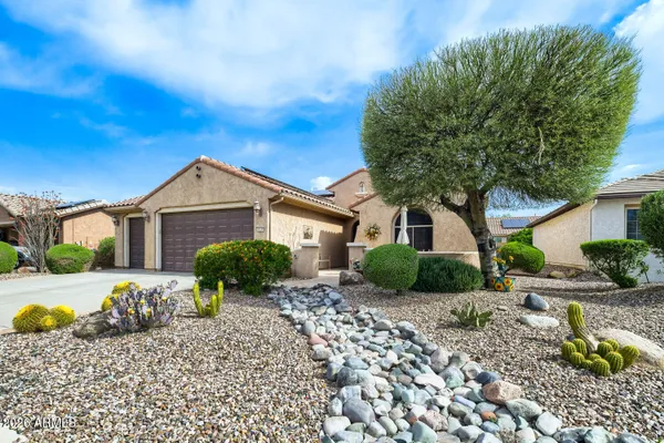 Property Slideshow image 2 of 32 | 6738 w willow way, Florence, AZ, 85132