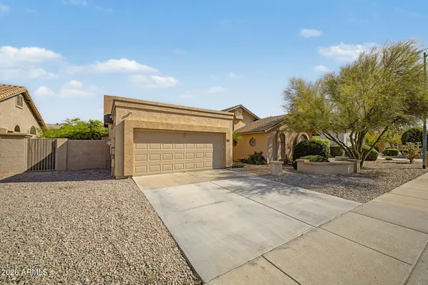 Property Slideshow image 3 of 35 | 9764 w rockwood dr, Peoria, AZ, 85382