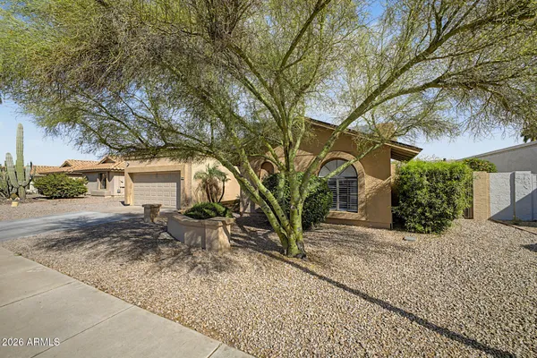 Property Slideshow image 2 of 35 | 9764 w rockwood dr, Peoria, AZ, 85382