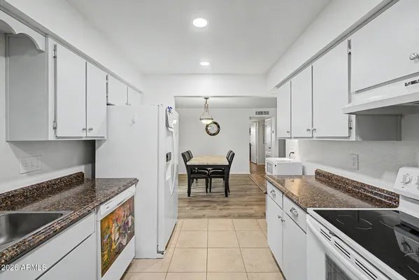 Property Slideshow image 2 of 25 | 730 s parkcrest -- --, Mesa, AZ, 85206