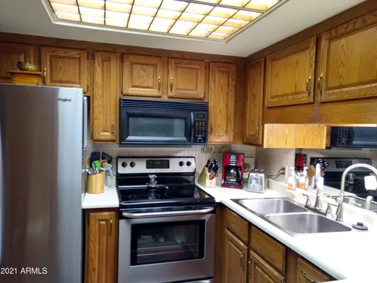 Property Slideshow image 2 of 20 | 10330 w thunderbird blvd a138, Sun City, AZ, 85351