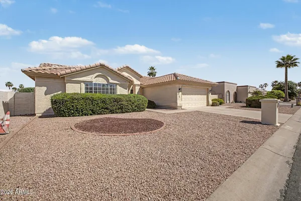 Property Slideshow image 2 of 33 | 10604 e bellflower dr, Sun Lakes, AZ, 85248