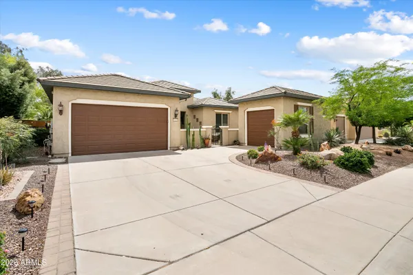Property Slideshow image 2 of 43 | 26449 w escuda dr, Buckeye, AZ, 85396