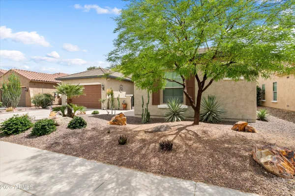Property Slideshow image 3 of 43 | 26449 w escuda dr, Buckeye, AZ, 85396