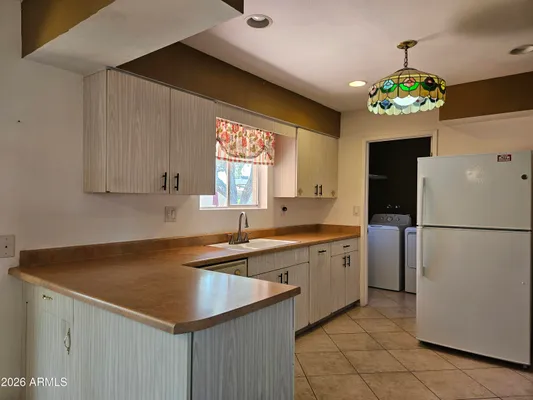 Property Slideshow image 3 of 37 | 10303 w deanne dr, Sun City, AZ, 85351