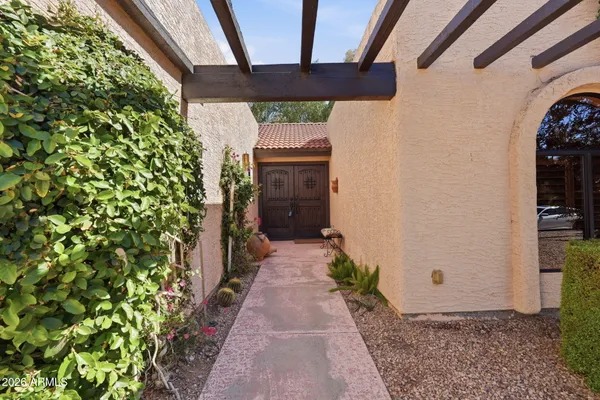 Property Slideshow image 3 of 43 | 10933 e chestnut dr, Sun Lakes, AZ, 85248