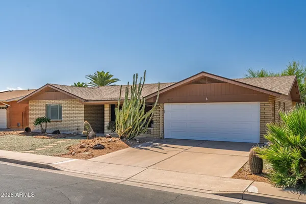 Property Slideshow image 2 of 49 | 4655 e delta ave, Mesa, AZ, 85206