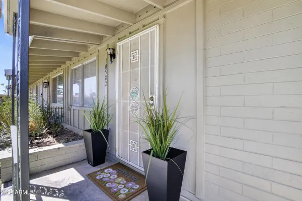 Property Slideshow image 3 of 67 | 10582 w oakmont dr, Sun City, AZ, 85351