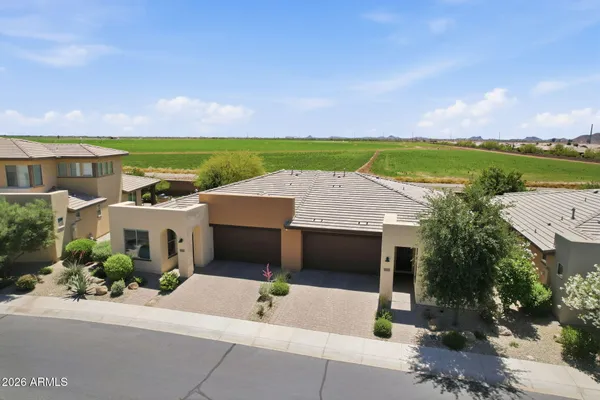 Property Slideshow image 2 of 61 | 905 e cobble stone dr, Queen Creek, AZ, 85140