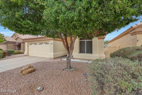 Property Slideshow image 3 of 72 | 17467 n sunset trl, Surprise, AZ, 85374