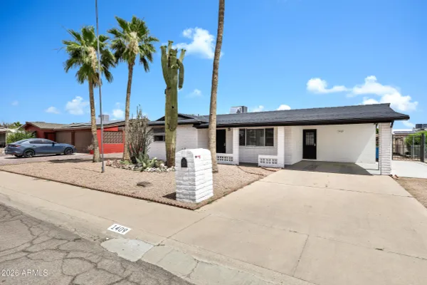 Property Slideshow image 2 of 28 | 1409 s ocotillo dr, Apache Junction, AZ, 85120