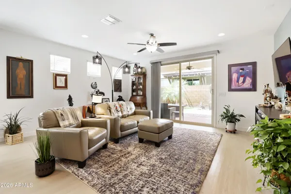 Property Slideshow image 3 of 16 | 17234 w whispering wind dr, Surprise, AZ, 85387