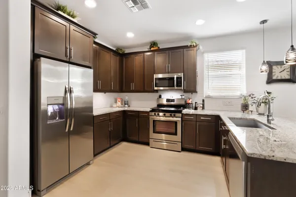 Property Slideshow image 2 of 16 | 17234 w whispering wind dr, Surprise, AZ, 85387