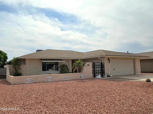 Property Slideshow image 2 of 31 | 10325 w floriade dr, Sun City, AZ, 85351