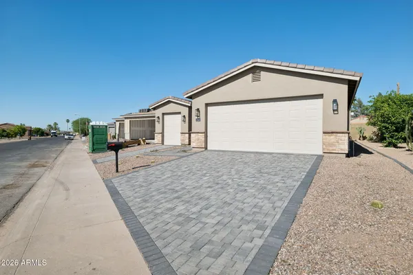 Property Slideshow image 2 of 28 | 2249 n shannon way, Mesa, AZ, 85215