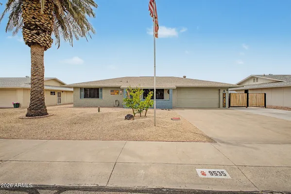 Property Slideshow image 3 of 32 | 9535 w willowbrook dr, Sun City, AZ, 85373