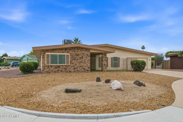 Property Slideshow image 3 of 57 | 10801 w mimosa dr, Sun City, AZ, 85373