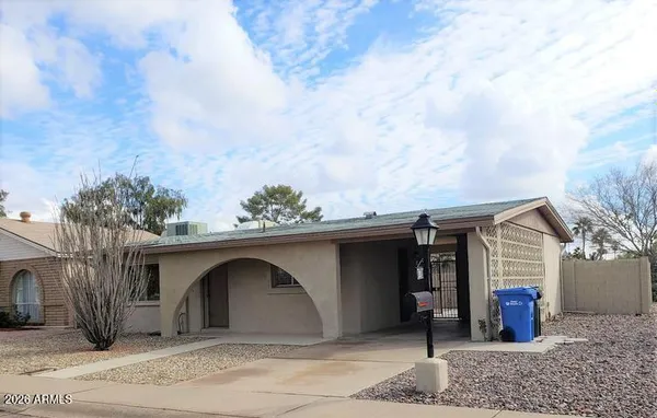 Property Slideshow image 2 of 4 | 2201 e gretta pl, Phoenix, AZ, 85022