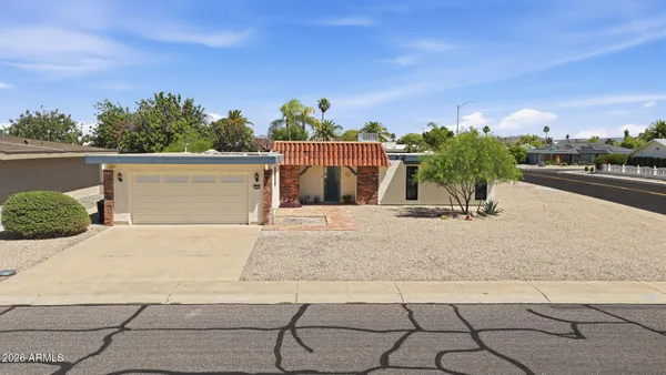 Property Slideshow image 3 of 47 | 10702 w willowbrook dr, Sun City, AZ, 85373