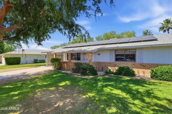 Property Slideshow image 3 of 35 | 10105 w kingswood cir, Sun City, AZ, 85351