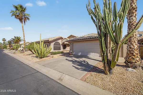 Property Slideshow image 3 of 52 | 14574 w bison path, Surprise, AZ, 85374