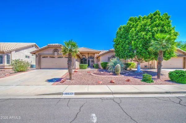 Property Slideshow image 3 of 50 | 18627 n 84th dr, Peoria, AZ, 85382