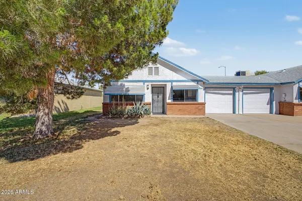 Property Slideshow image 3 of 31 | 10127 n 95th dr b, Peoria, AZ, 85345