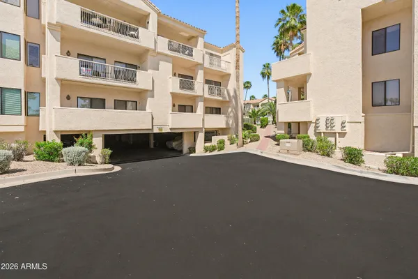 Property Slideshow image 2 of 47 | 19400 n westbrook pkwy 323, Peoria, AZ, 85382