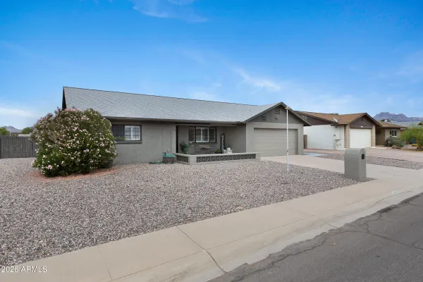 Property Slideshow image 3 of 27 | 1916 w 15th ave, Apache Junction, AZ, 85120