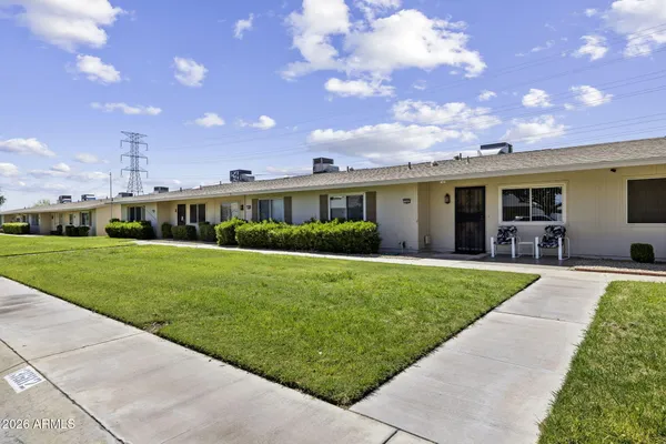 Property Slideshow image 2 of 25 | 13682 n garden court dr, Sun City, AZ, 85351