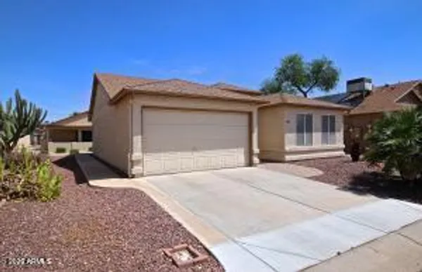 Property Slideshow image 3 of 35 | 1800 e winged foot dr, Chandler, AZ, 85249