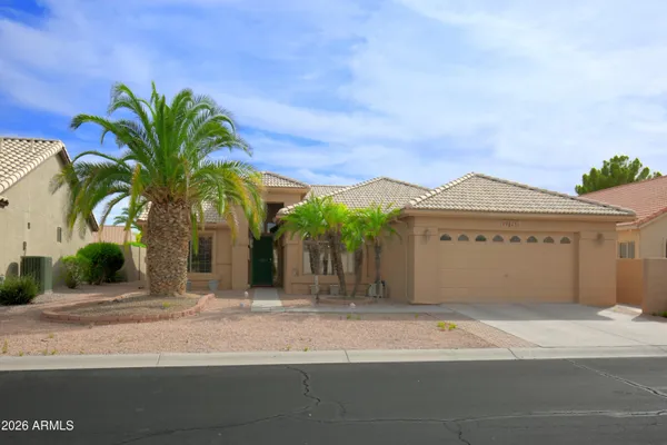 Property Slideshow image 3 of 66 | 9043 e coopers hawk dr, Sun Lakes, AZ, 85248