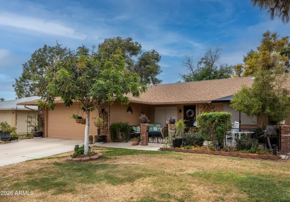 Property Slideshow image 2 of 27 | 15458 n lakeforest dr, Sun City, AZ, 85351