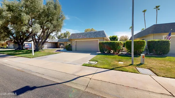 Property Slideshow image 3 of 42 | 10361 w campana dr, Sun City, AZ, 85351