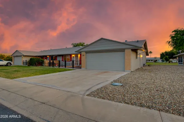 Property Slideshow image 3 of 44 | 10303 w bright angel cir, Sun City, AZ, 85351