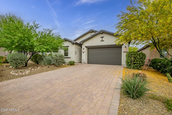 Property Slideshow image 3 of 62 | 4221 n sawbuck way, Wickenburg, AZ, 85390