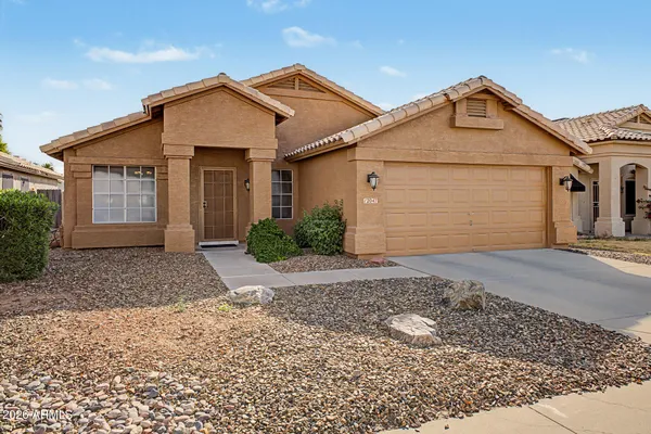 Property Slideshow image 3 of 26 | 12047 s 44th st, Phoenix, AZ, 85044