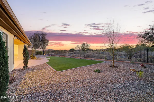 Property Slideshow image 2 of 39 | 40818 n lytham ct, Phoenix, AZ, 85086
